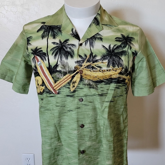 Hawaiian Togs Original Made in Hawaii Surfboard Outrigger Button Down Shirt - Picture 1 of 3
